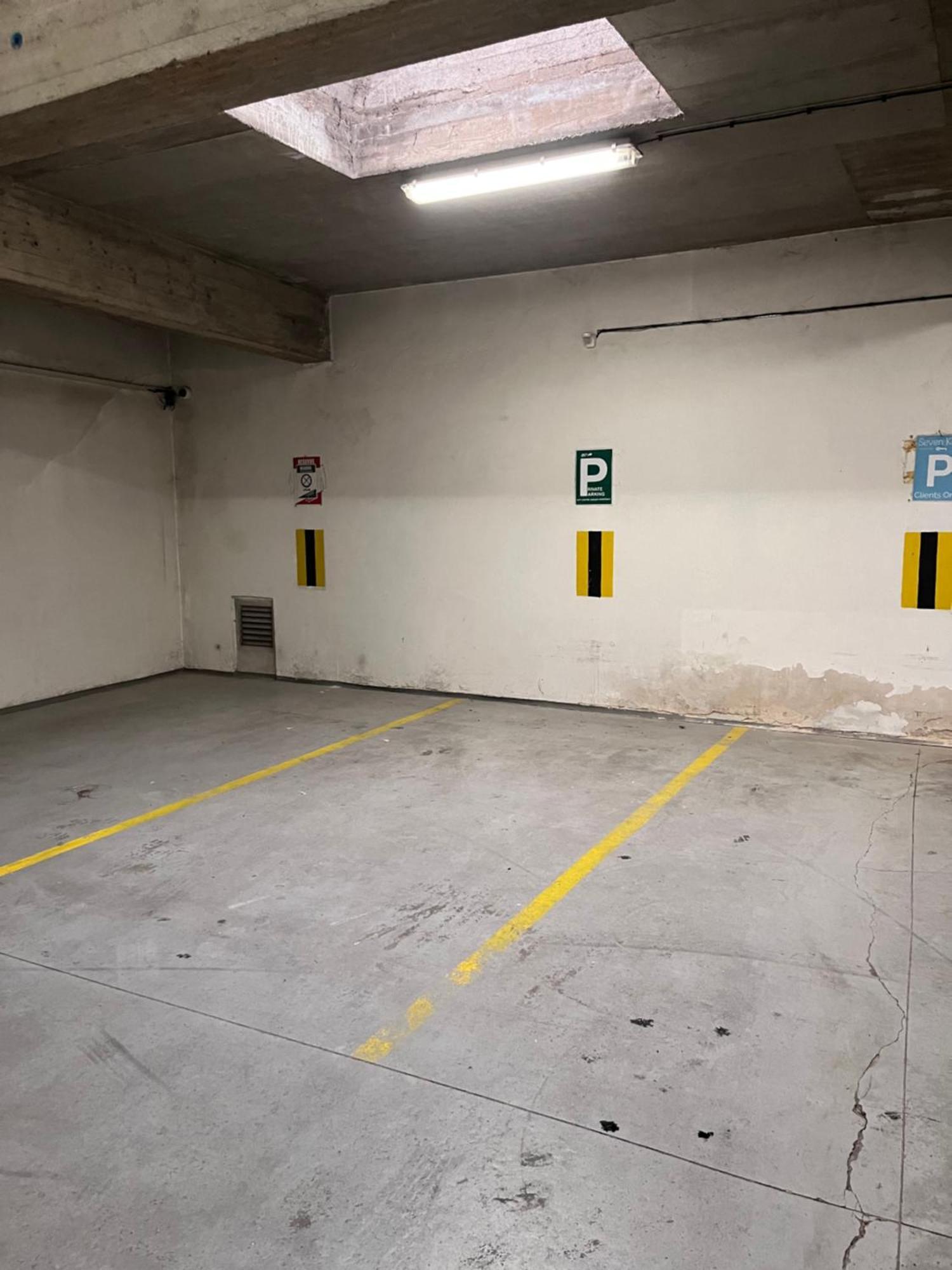 City Centre Apartment With Parking Praga Esterno foto